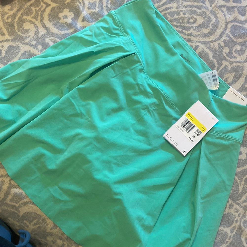 BRAND NEW - Nike Tennis Skirt